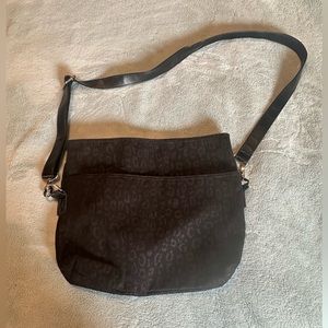 Thirty one black messenger crossbody bag purse animal leopard print